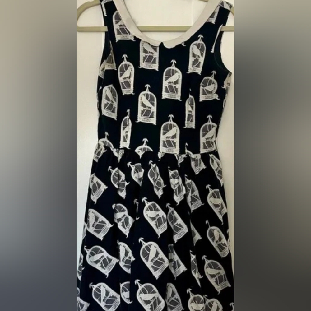 Folter by Modcloth Women’s SZ medium A-line cotton raven birdcage sleeveless